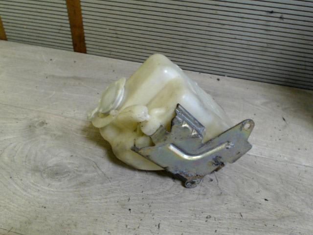 bontott MAZDA PREMACY Kiegyenlítő Tartály