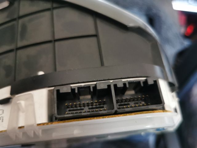 bontott MAZDA PREMACY Kilométeróra