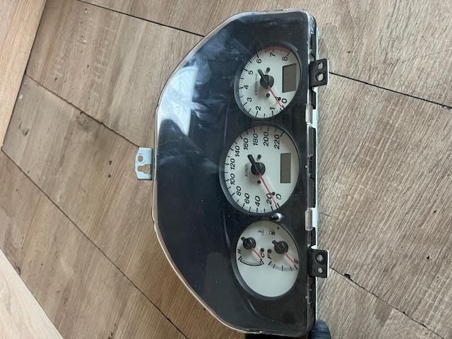 bontott MAZDA PREMACY Kilométeróra