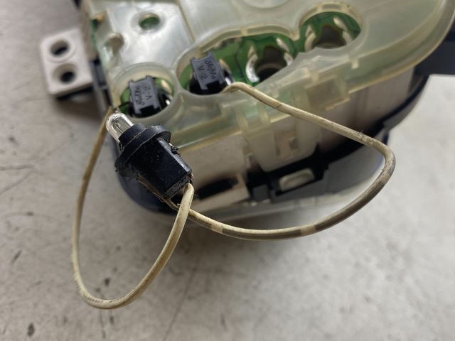 bontott MAZDA PREMACY Kilométeróra