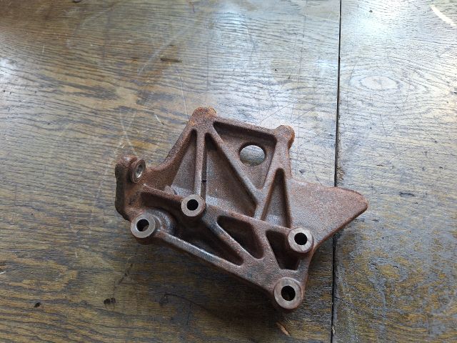 bontott MAZDA PREMACY Motor Tartó Bak (Fém)