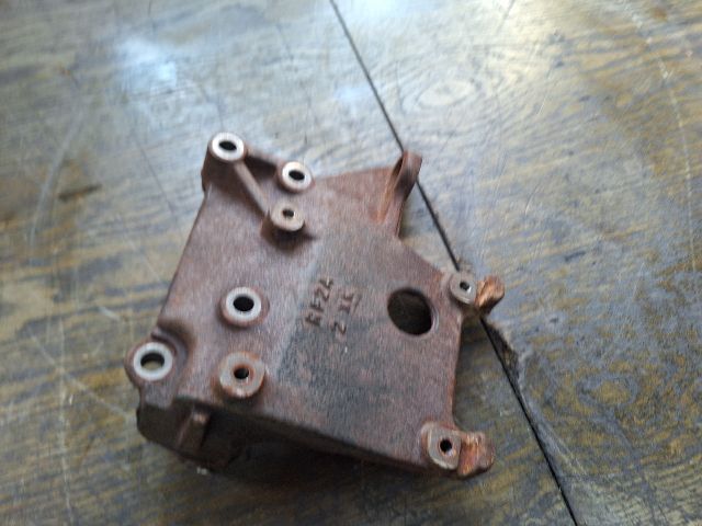 bontott MAZDA PREMACY Motor Tartó Bak (Fém)