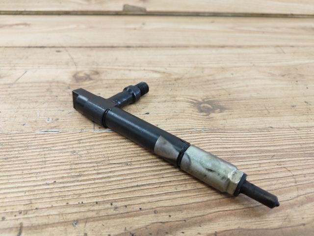 bontott MAZDA PREMACY Porlasztó (1 db)