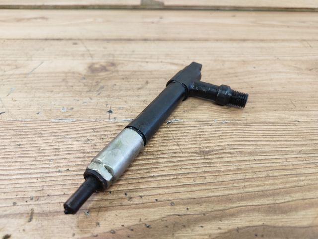 bontott MAZDA PREMACY Porlasztó (1 db)