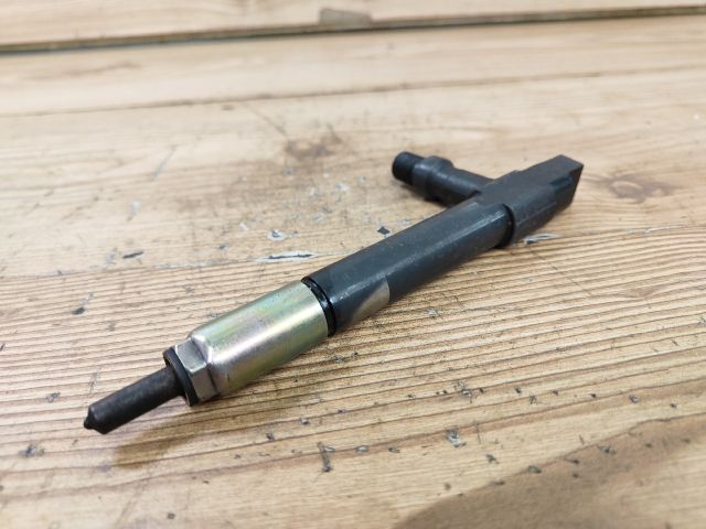 bontott MAZDA PREMACY Porlasztó (1 db)