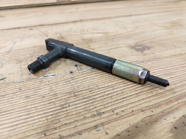 bontott MAZDA PREMACY Porlasztó (1 db)