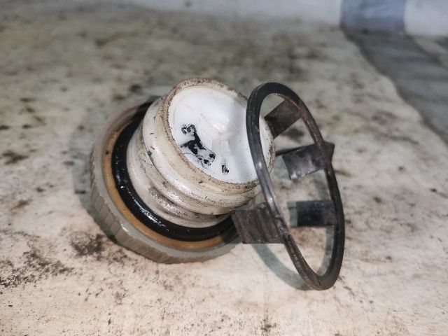 bontott MAZDA PREMACY Tanksapka