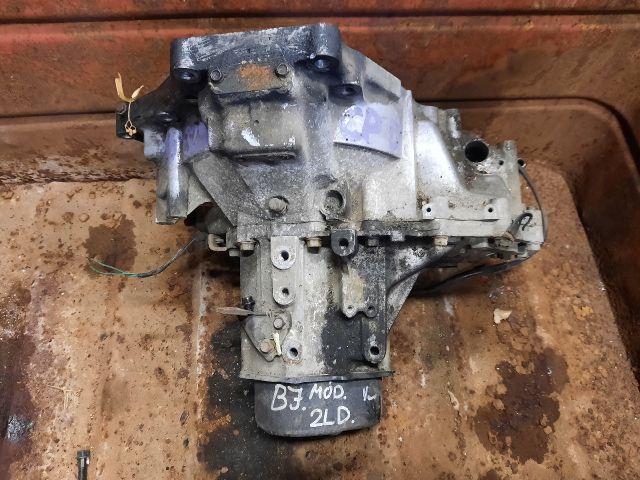 bontott MAZDA PREMACY Váltó (Mechanikus)