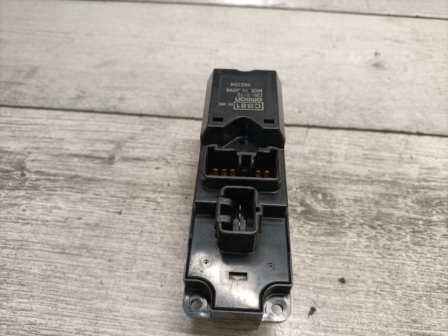 bontott MAZDA PREMACY Ablakemelő Kapcsoló Négyes / Kettes