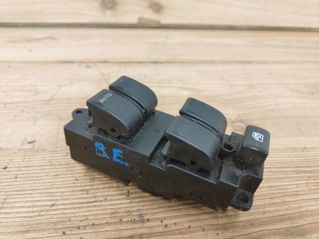 bontott MAZDA PREMACY Ablakemelő Kapcsoló Négyes / Kettes