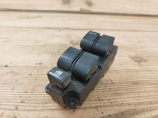 bontott MAZDA PREMACY Ablakemelő Kapcsoló Négyes / Kettes