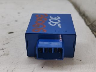 bontott MAZDA PREMACY Ablaktörlő Relé