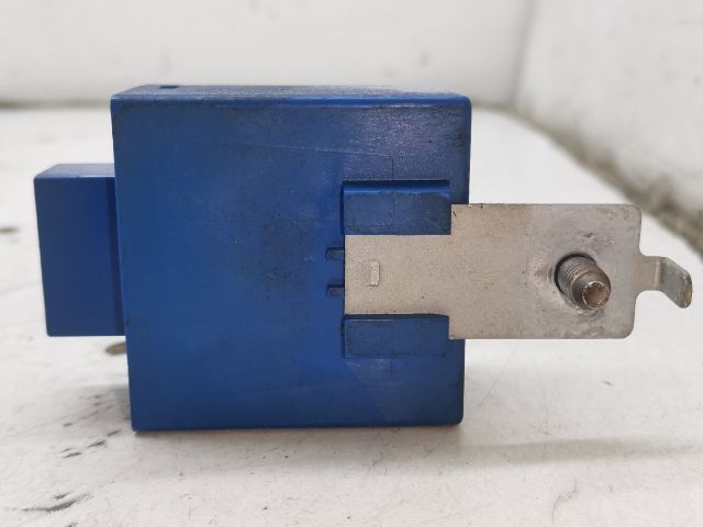 bontott MAZDA PREMACY Ablaktörlő Relé