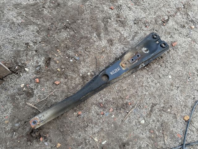 bontott MAZDA PREMACY Alsó Kereszttartó