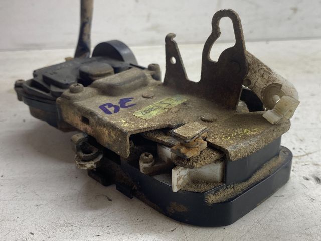 bontott MAZDA PREMACY Bal első Ajtózár