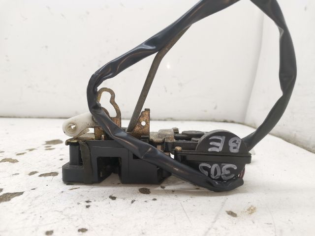 bontott MAZDA PREMACY Bal első Ajtózár