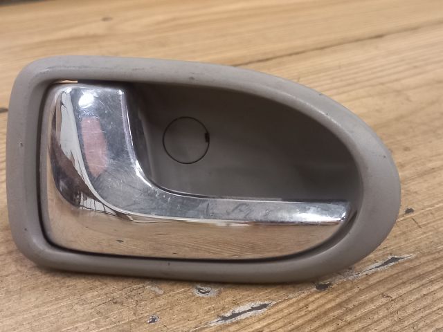 bontott MAZDA PREMACY Bal első Belső Kilincs