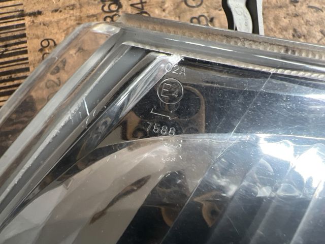 bontott MAZDA PREMACY Bal első Irányjelző