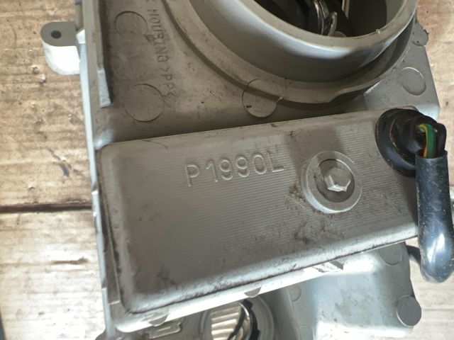 bontott MAZDA PREMACY Bal Fényszóró