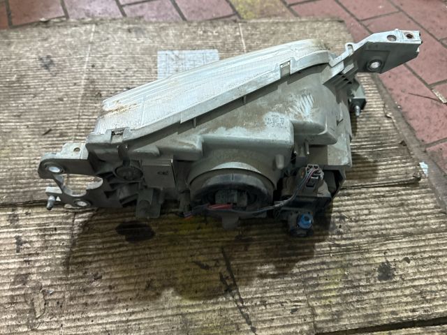 bontott MAZDA PREMACY Bal Fényszóró