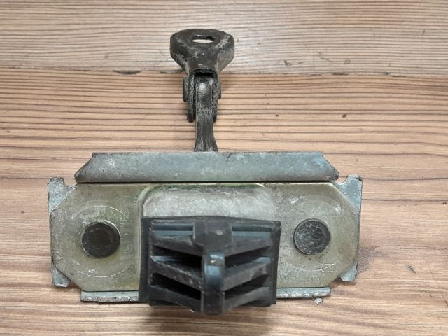 bontott MAZDA PREMACY Bal hátsó Ajtóhatároló