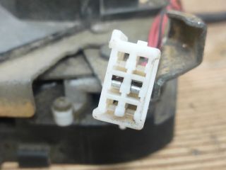 bontott MAZDA PREMACY Bal hátsó Ajtózár