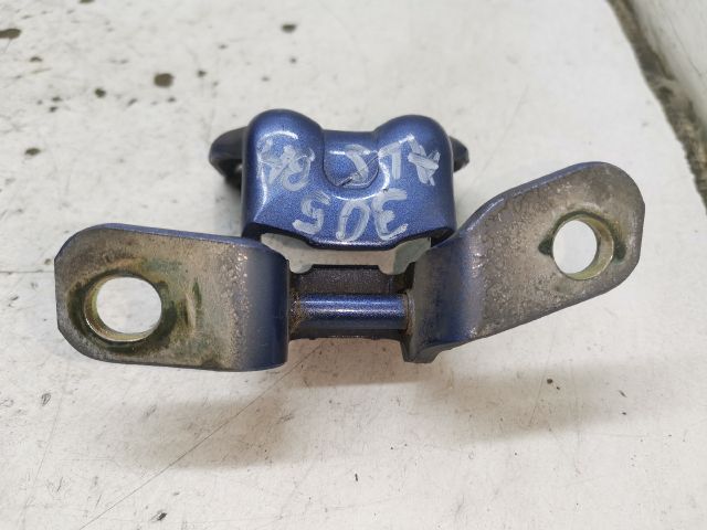 bontott MAZDA PREMACY Bal hátsó Alsó Zsanér