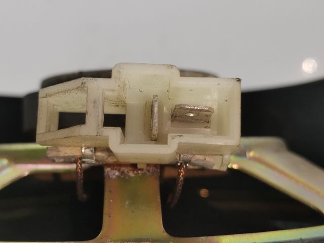 bontott MAZDA PREMACY Bal hátsó Hangszóró