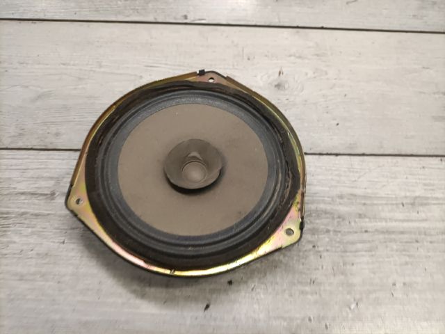 bontott MAZDA PREMACY Bal hátsó Hangszóró