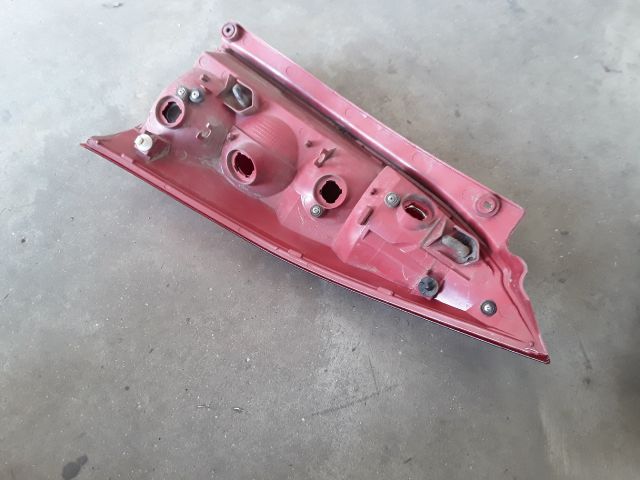 bontott MAZDA PREMACY Bal Hátsó Lámpa