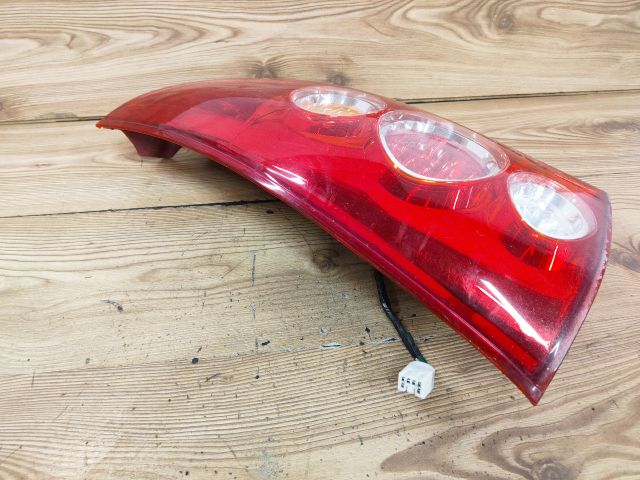 bontott MAZDA PREMACY Bal Hátsó Lámpa
