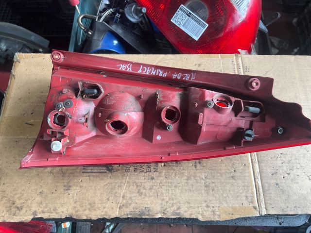 bontott MAZDA PREMACY Bal Hátsó Lámpa