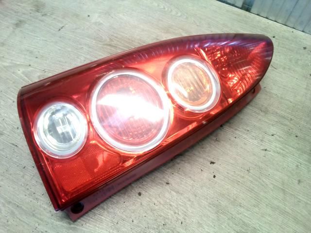 bontott MAZDA PREMACY Bal Hátsó Lámpa