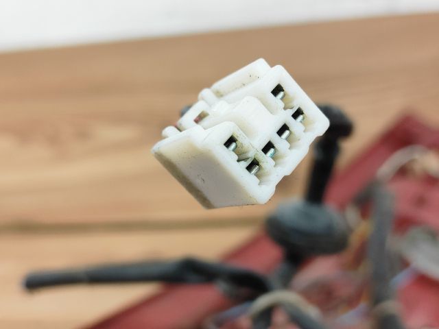 bontott MAZDA PREMACY Bal Hátsó Lámpa