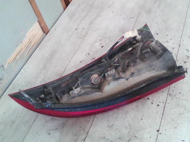 bontott MAZDA PREMACY Bal Hátsó Lámpa