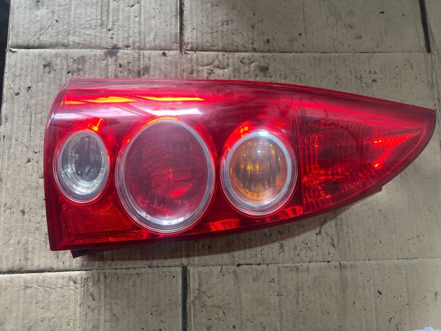 bontott MAZDA PREMACY Bal Hátsó Lámpa
