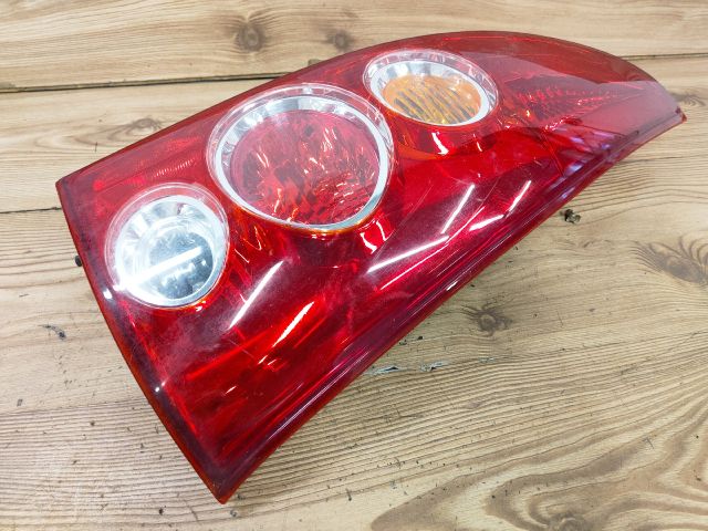 bontott MAZDA PREMACY Bal Hátsó Lámpa