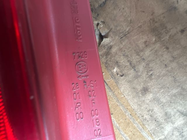 bontott MAZDA PREMACY Bal Hátsó Lámpa