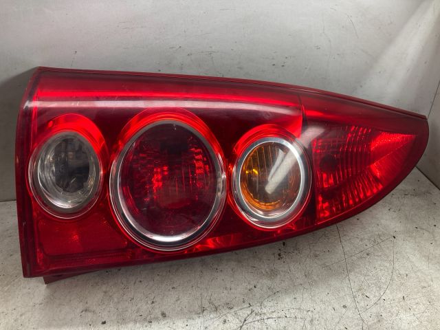 bontott MAZDA PREMACY Bal Hátsó Lámpa