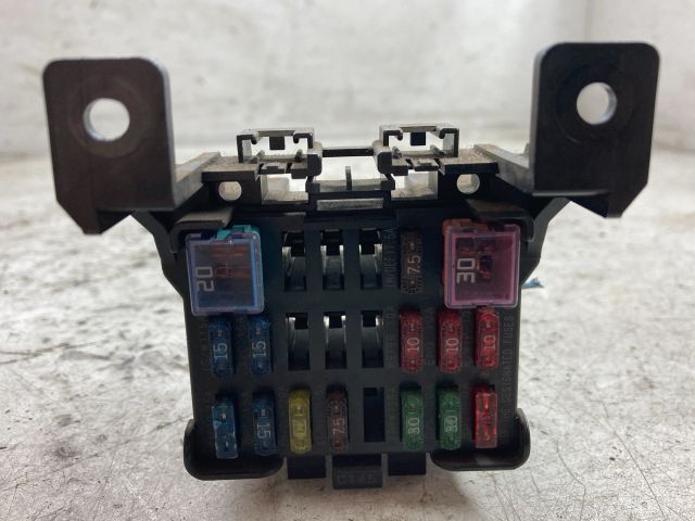 bontott MAZDA PREMACY Biztosítéktábla Doboz