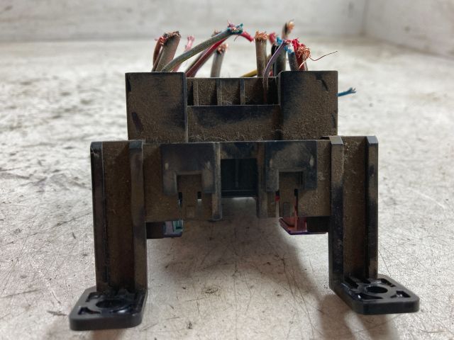 bontott MAZDA PREMACY Biztosítéktábla Doboz