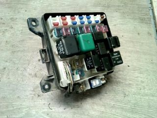 bontott MAZDA PREMACY Biztosítéktábla Utastér