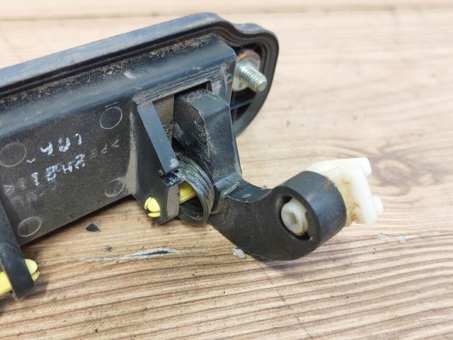 bontott MAZDA PREMACY Csomagtér Nyitó Kar / Gomb