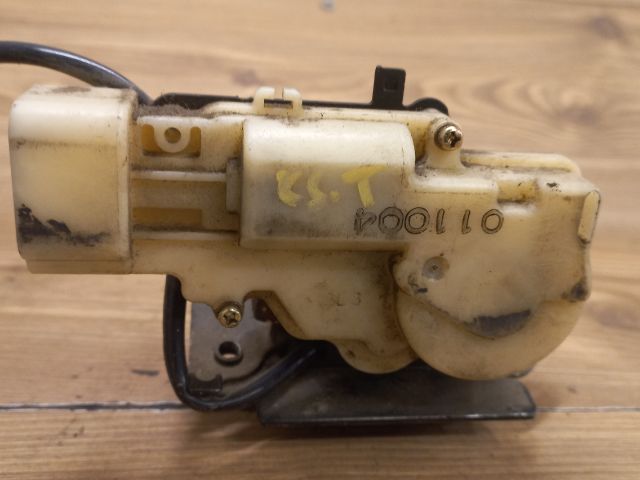 bontott MAZDA PREMACY Csomagtérajtó Zárszerkezet