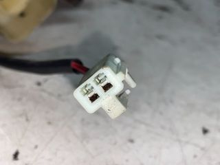 bontott MAZDA PREMACY Csomagtérajtó Zárszerkezet