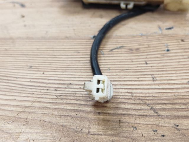 bontott MAZDA PREMACY Csomagtérajtó Zárszerkezet