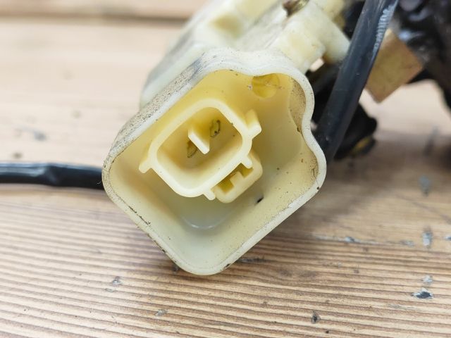 bontott MAZDA PREMACY Csomagtérajtó Zárszerkezet