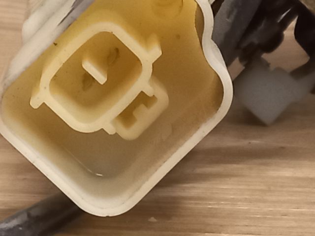 bontott MAZDA PREMACY Csomagtérajtó Zárszerkezet