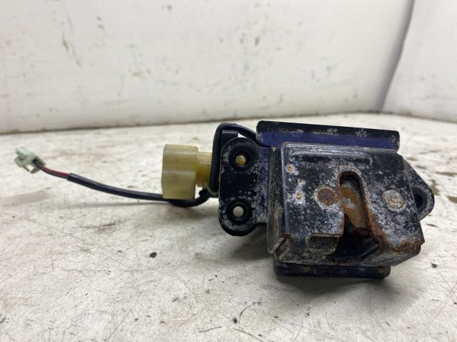 bontott MAZDA PREMACY Csomagtérajtó Zárszerkezet