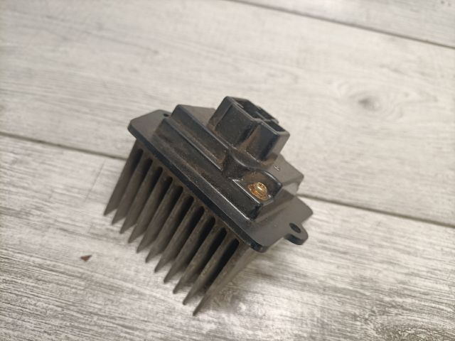 bontott MAZDA PREMACY Előtét Ellenállás Fűtőmotor